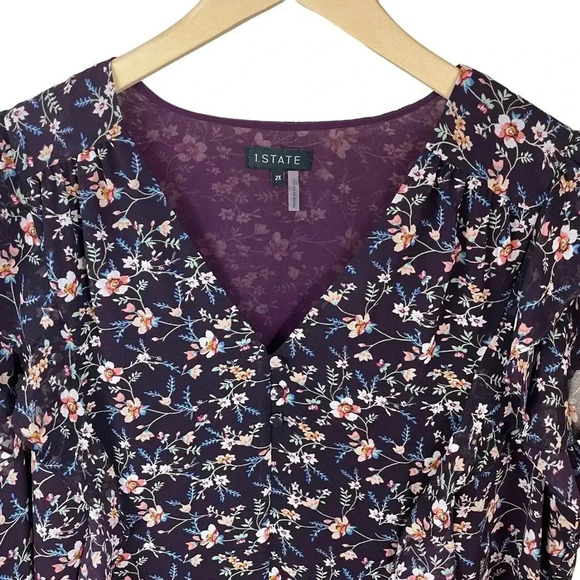 1. State Floral Flutter Sleeve Top - Picture 2 of 9